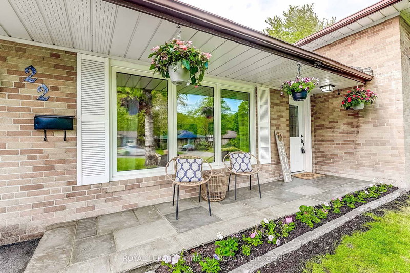 22 Ravine Park Cres, Toronto, M1C 2M3 | Image 2