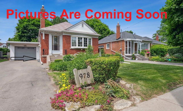 Bsmt - 978 Pharmacy Avenue