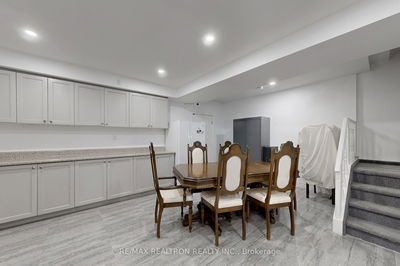 Unit Bsmt — 40 Sesame St, Toronto - L'Amoreaux image-0-4