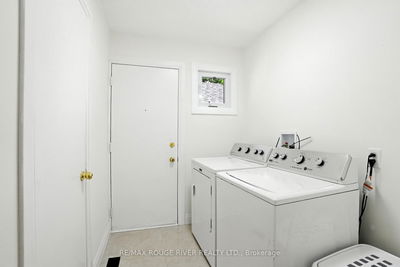 26 Longfellow Crt, Whitby - Pringle Creek image-0-3