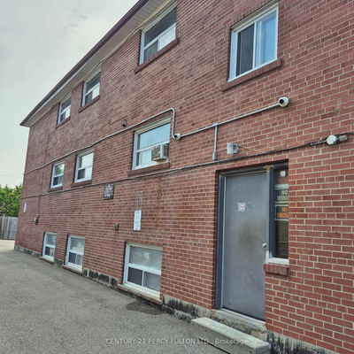 559A Birchmount Rd, Toronto - Clairlea-Birchmount image-0-2