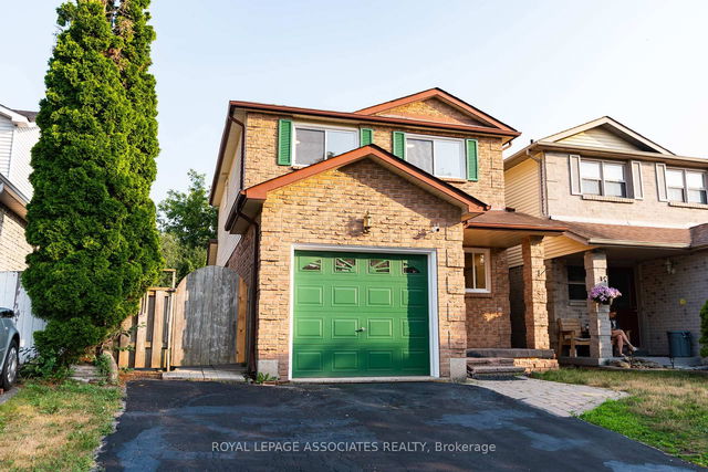 1553 Norwill Crescent