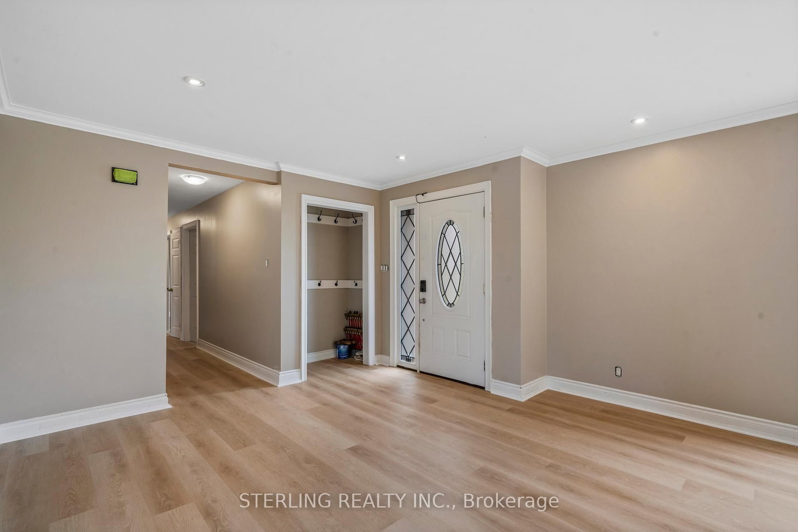 Listing Image 17