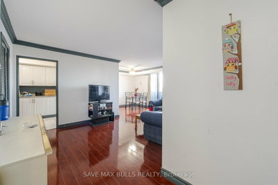 Unit 907 — 10 Stonehill Court — photo 4
