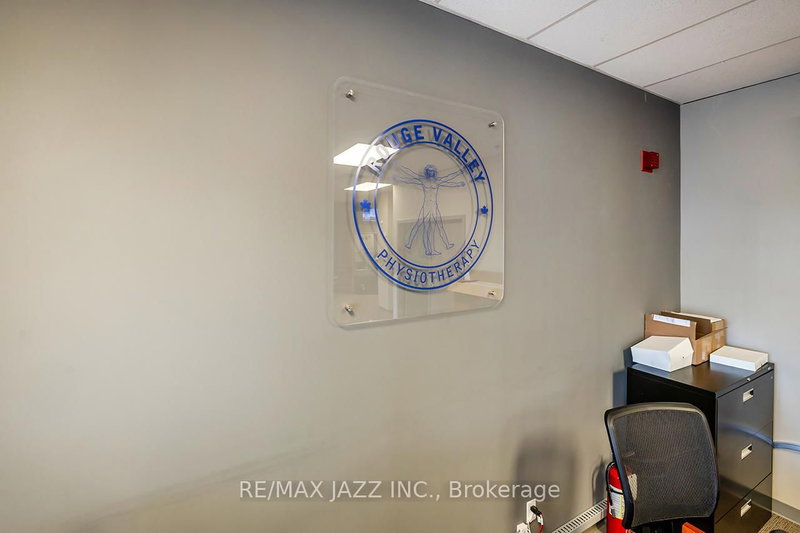 300 - 274 Mackenzie Ave, Ajax, L1S 2E9 | Image 2