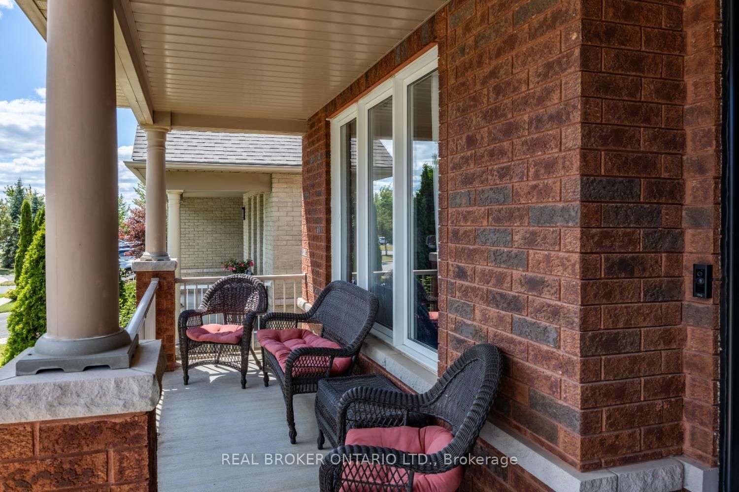 Listing Image 5
