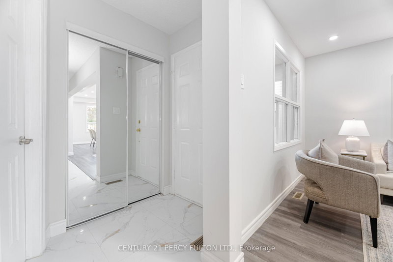 1927 Parkside Dr, Pickering, L1V 3N6 | Image 3