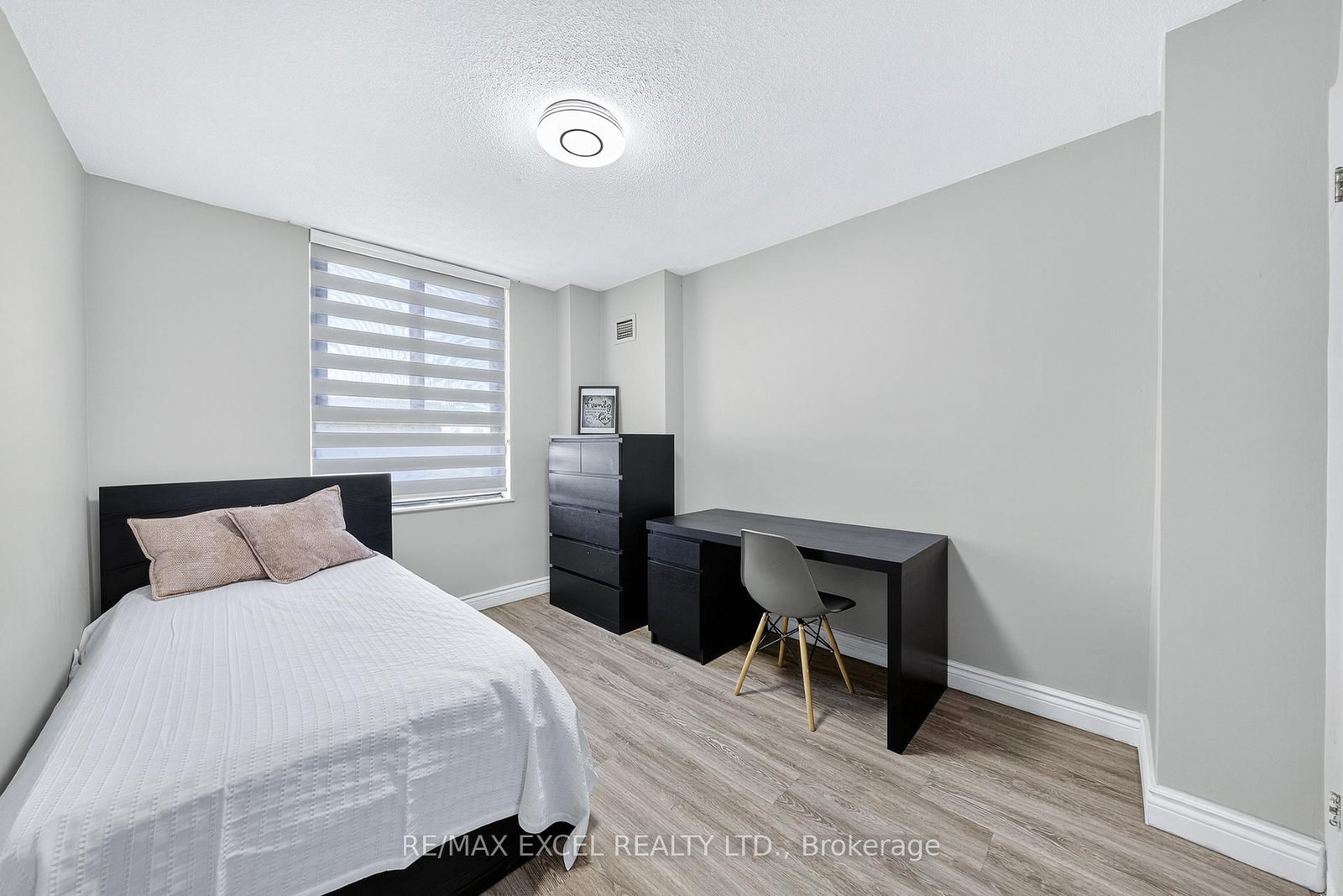 2721 Victoria Park Avenue, Unit 1202 - Photo 19