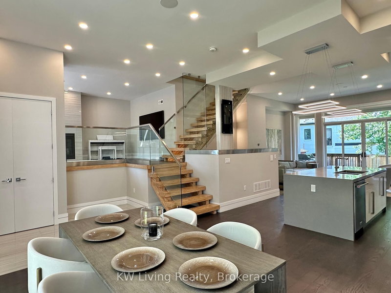 18 Ferris Rd, Toronto, M4B 1G1 | Image 3