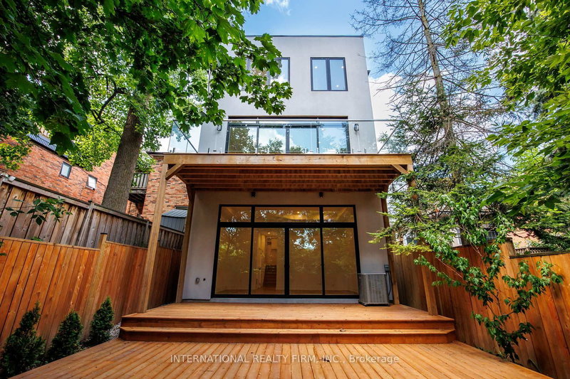 19 Ivy Ave, Toronto, M4L 2H6 | Image 2