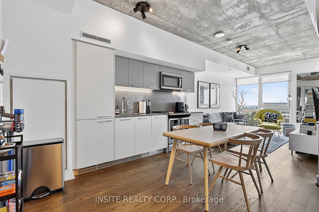 806 - 15 Baseball Place