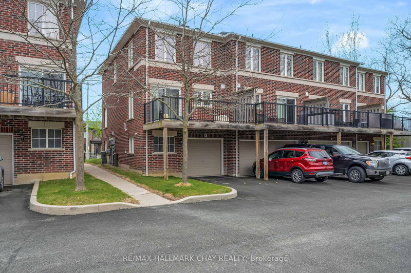 13 - 571 Longworth Ave, Clarington, L1C 0H3 | Image 2