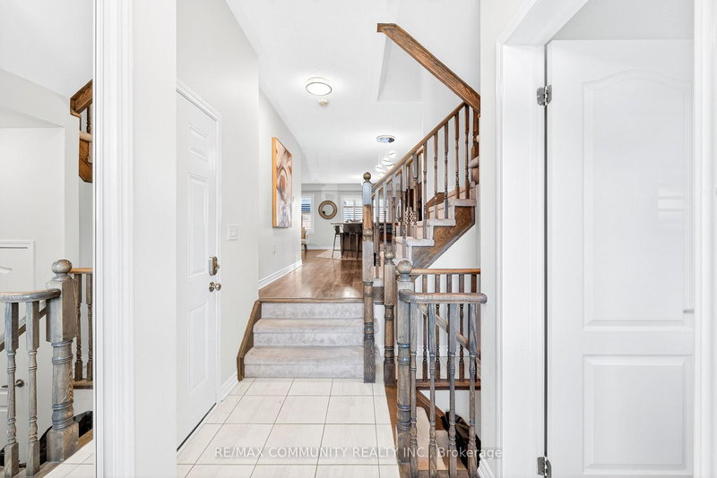 2434 Moonlight Cres, Pickering, L1X 0E9 | Image 3