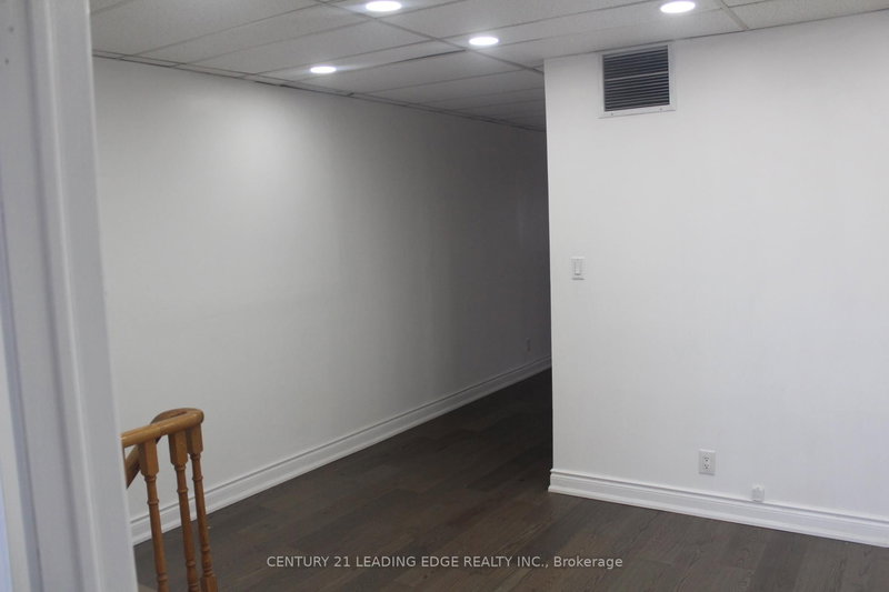 A - 1887 Lawrence Ave E, Toronto, M1R 2Y3 | Image 3