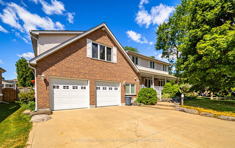 2346 Prestonvale Rd, Clarington, L1E 2S1 | Image 2