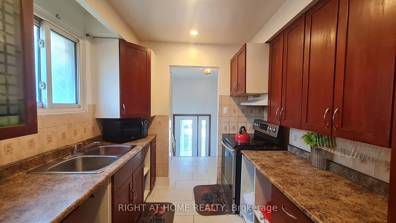 RM A - 55 Littleleaf Dr, Toronto, M1B 1Y7 | Image 2