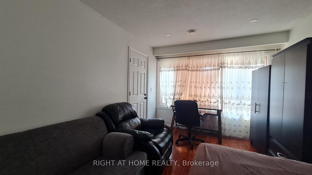 RM B - 55 Littleleaf Drive