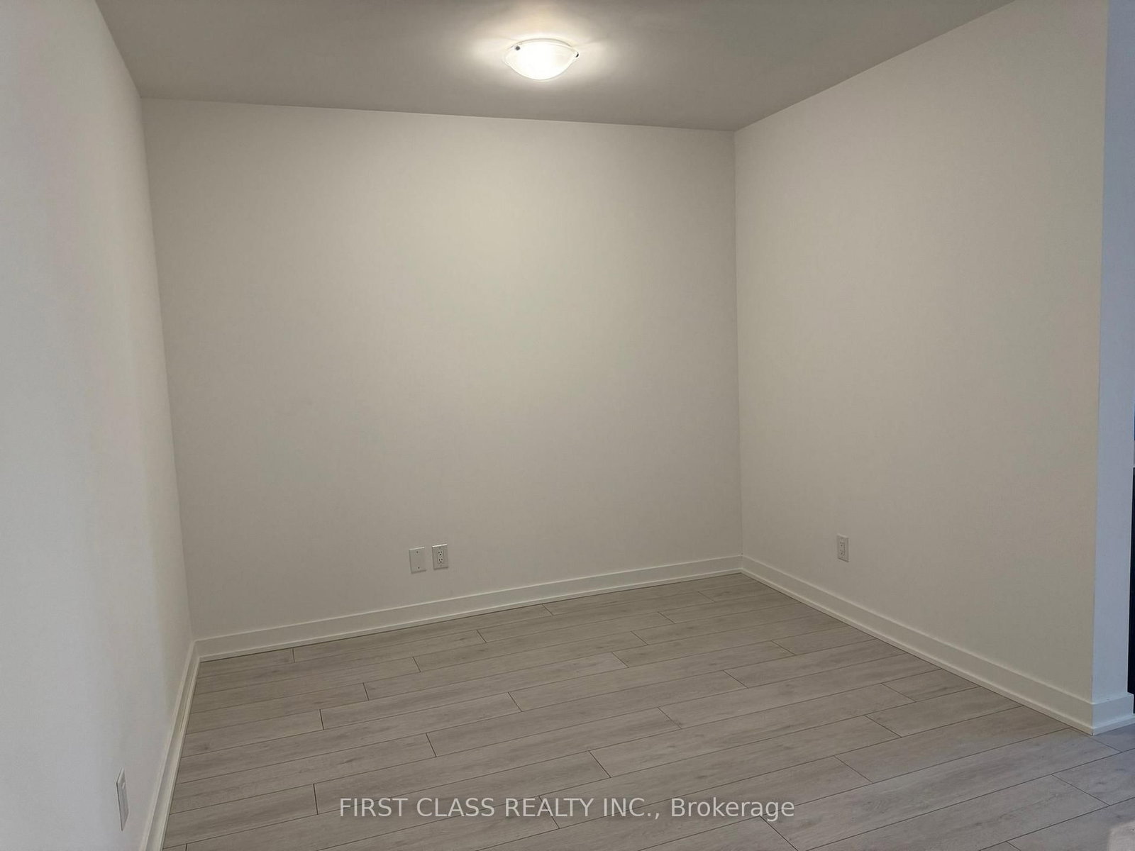 2033 Kennedy Road, Unit 507 - Photo 10