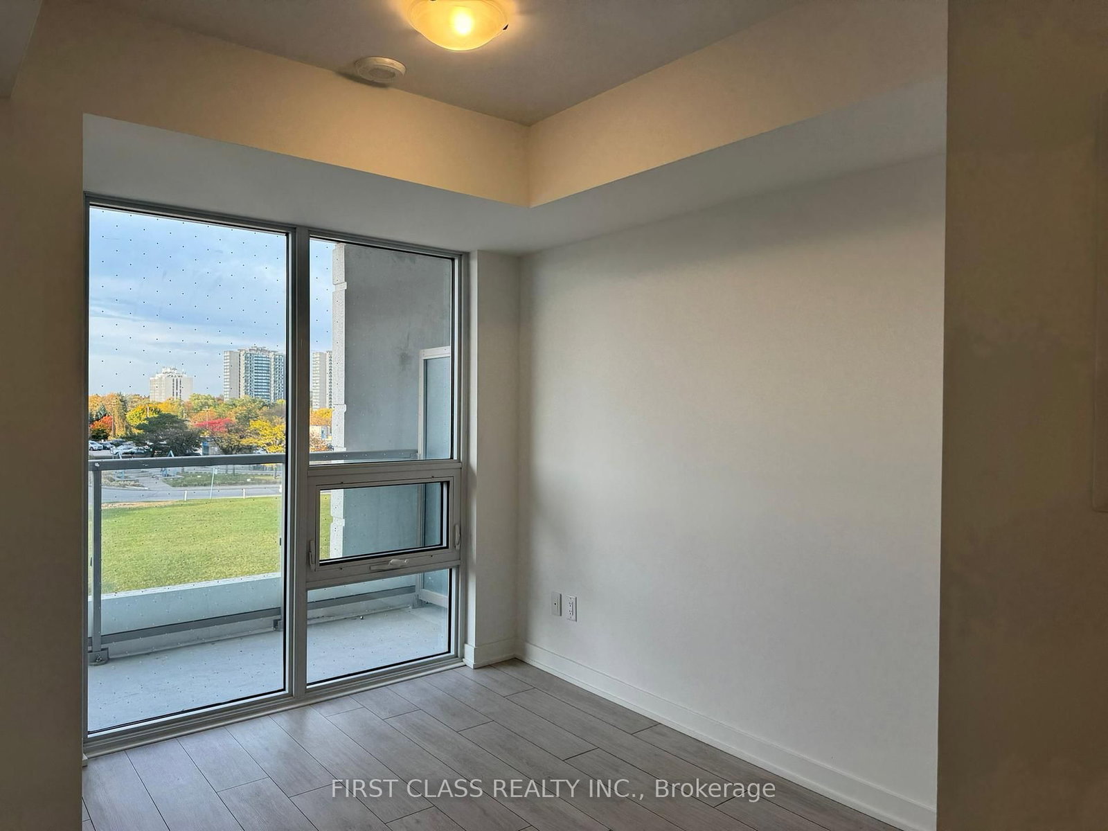 2033 Kennedy Road, Unit 507 - Photo 8