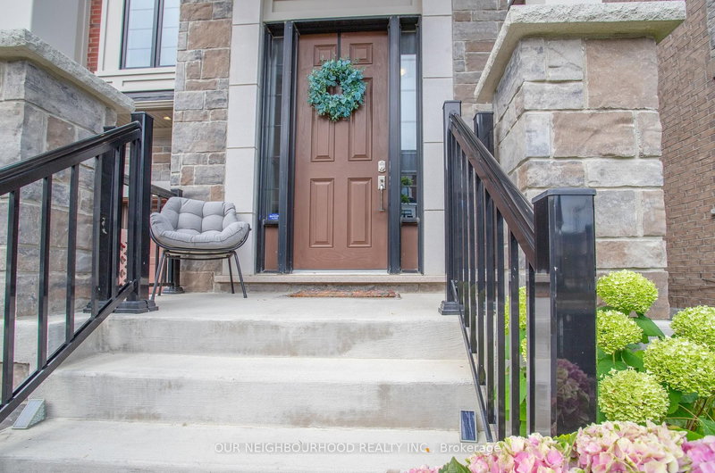 95 Dorian Dr, Whitby, L1P 0C8 | Image 2