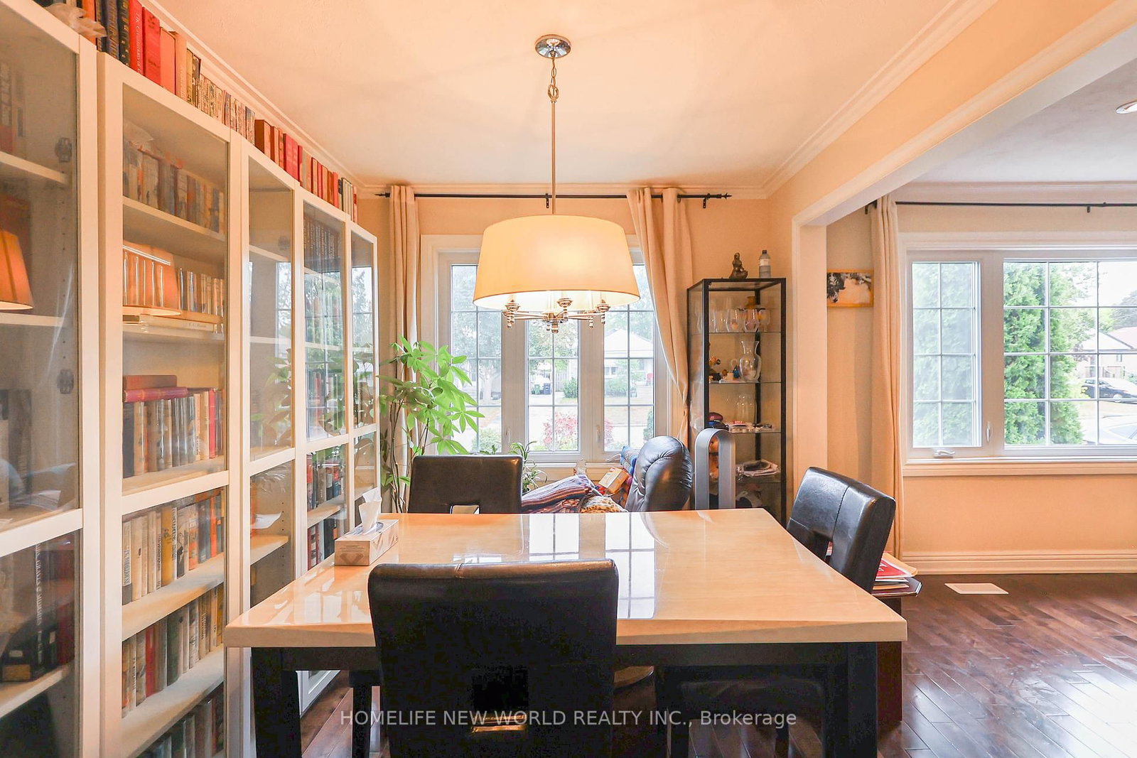 Listing Image 15