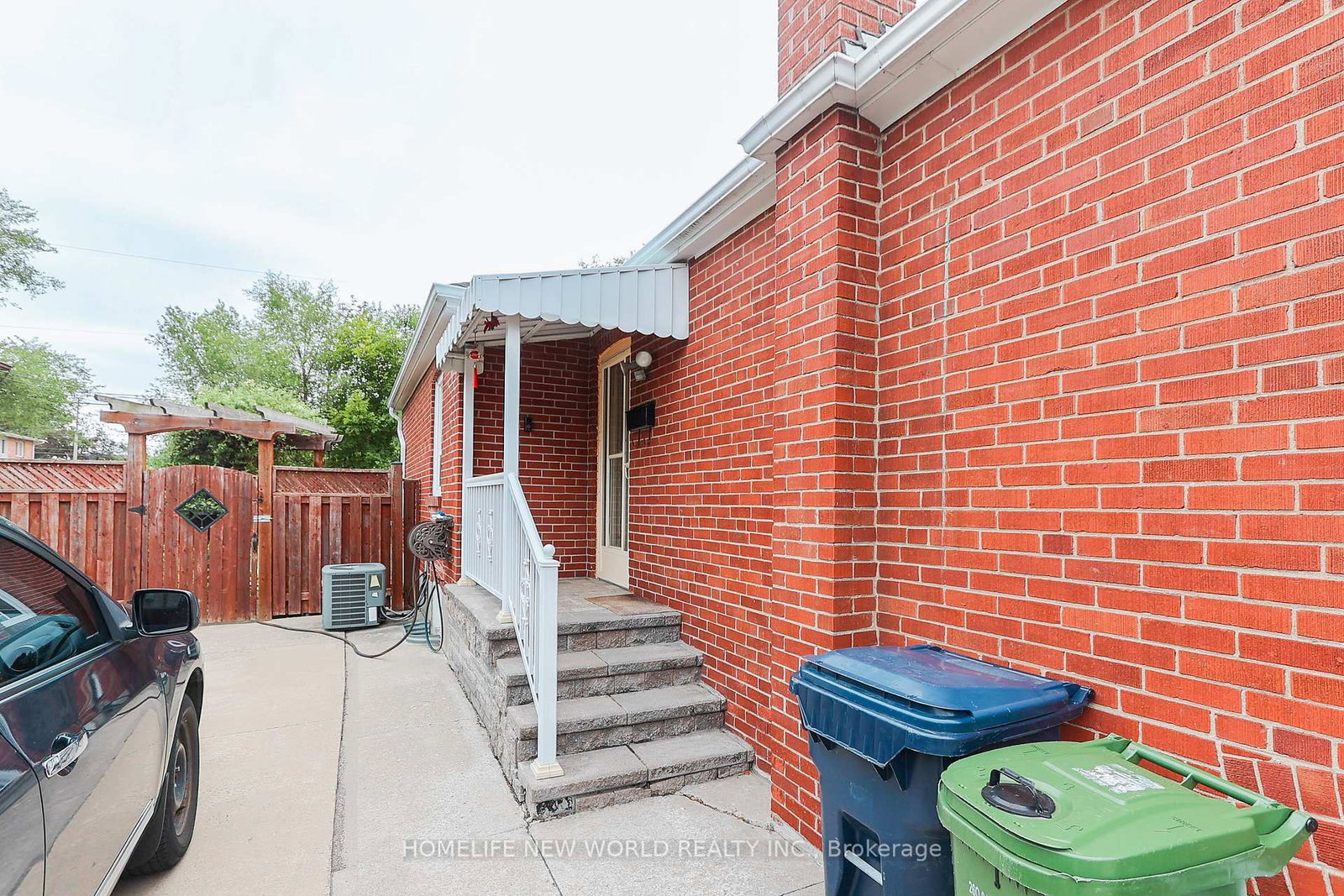 Listing Image 5