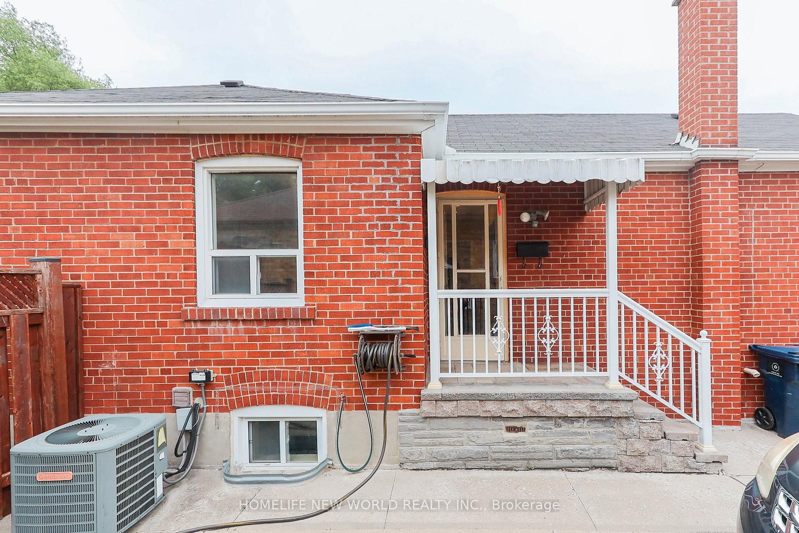 Listing Image 6