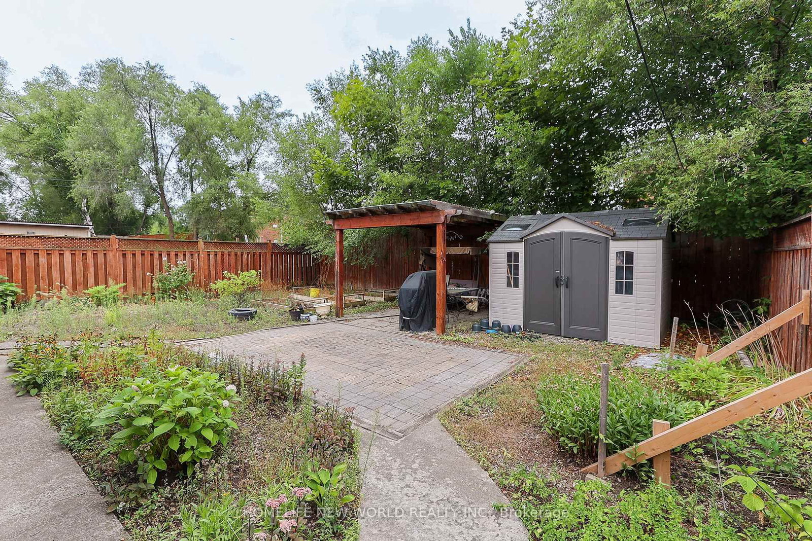 Listing Image 8