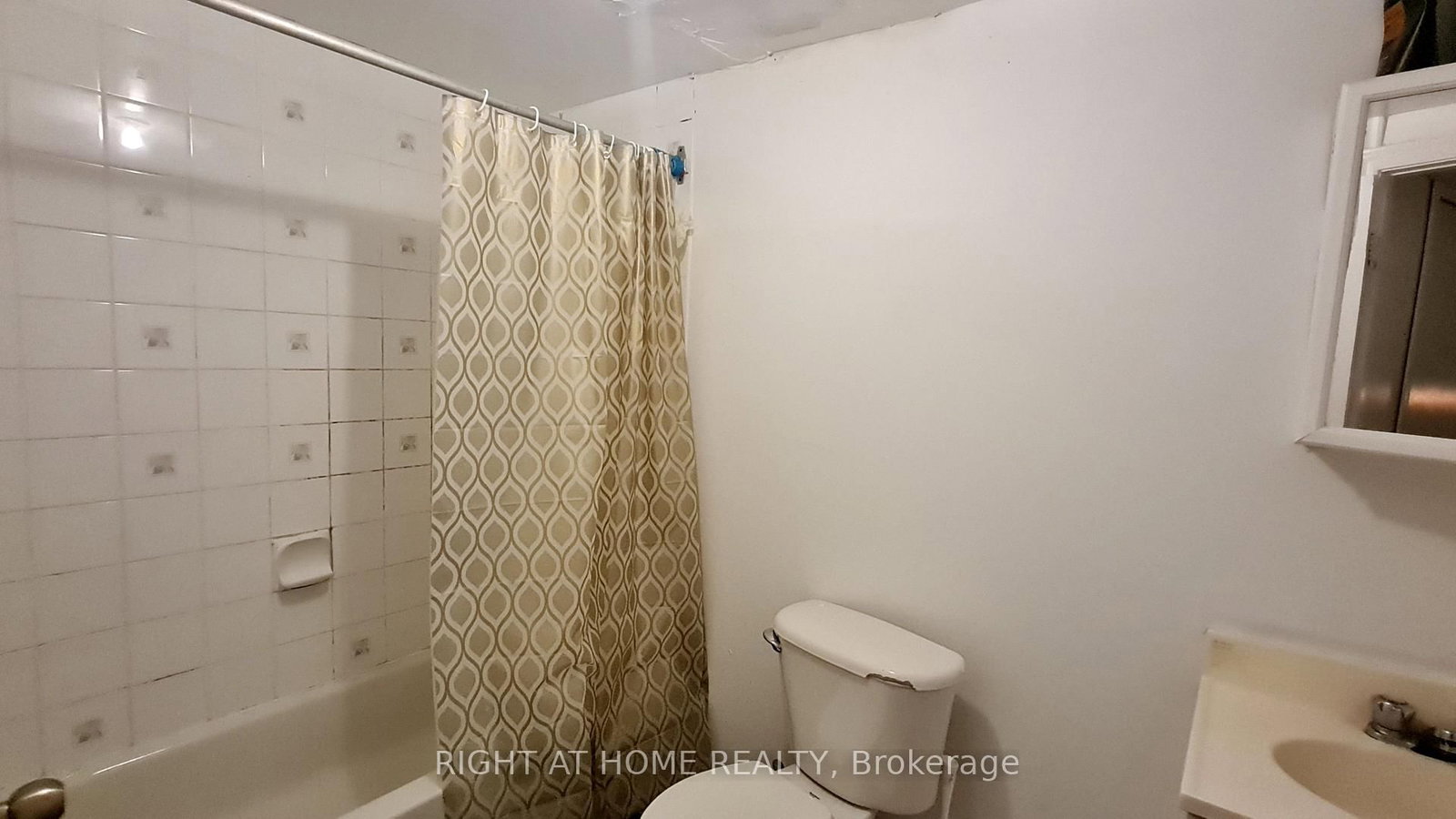 55 Littleleaf Drive, Unit RM D - Photo 6