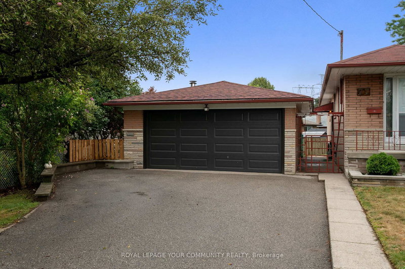 77 Peace Dr, Toronto, M1G 2V3 | Image 3