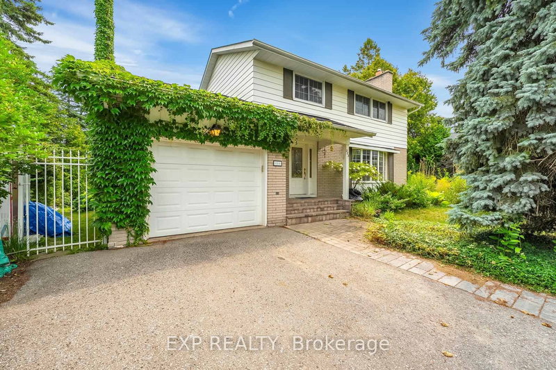 223 Violet Crt, Oshawa, L1G 3E6 | Image 2