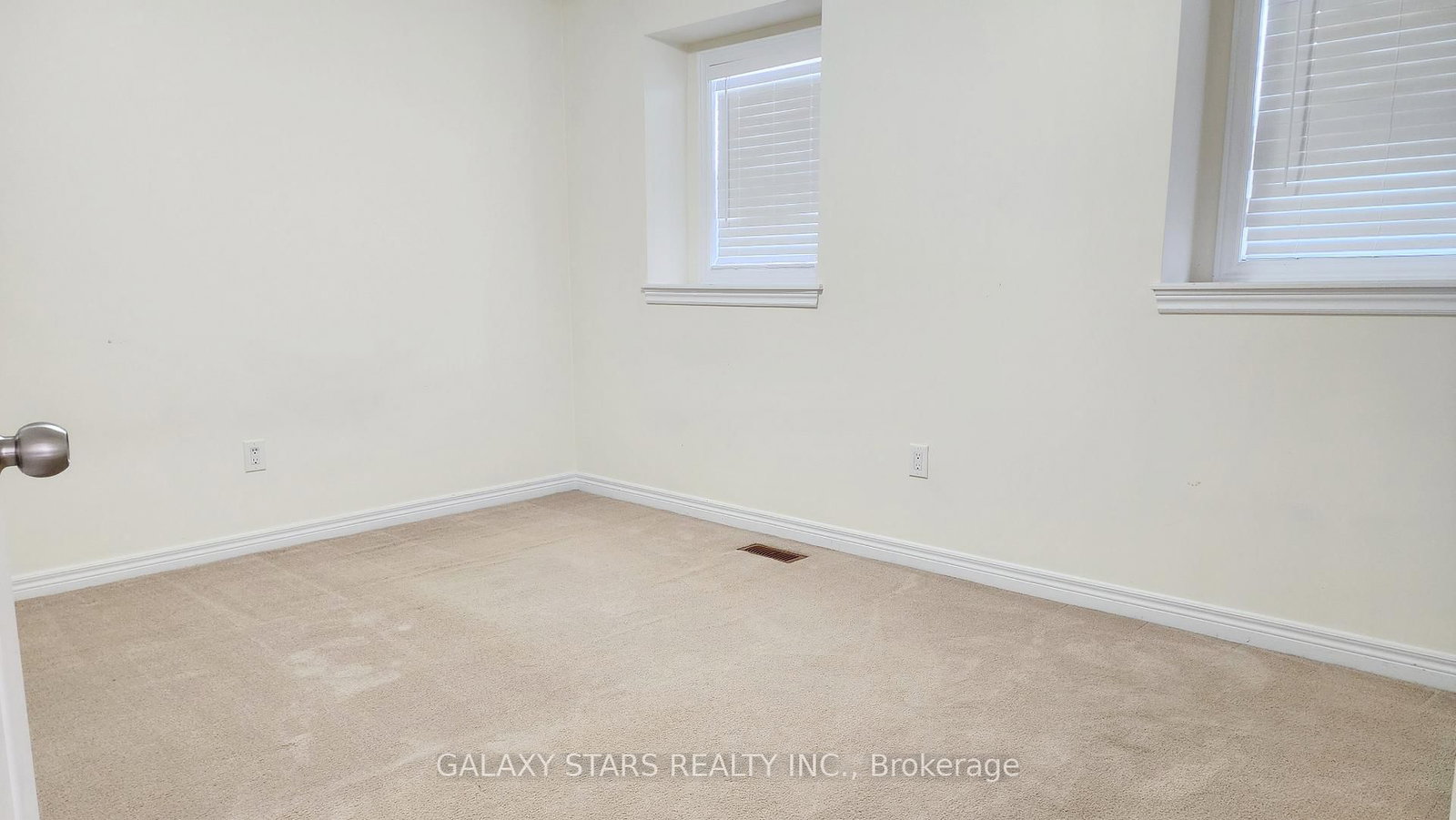Listing Image 30