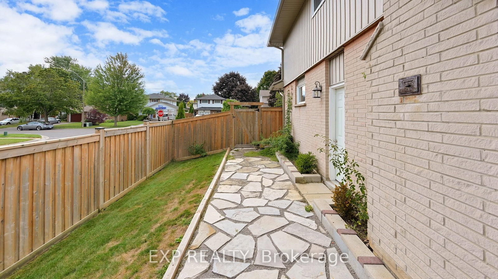Listing Image 44