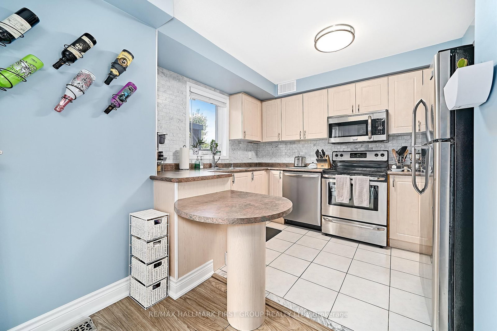 Listing Image 15