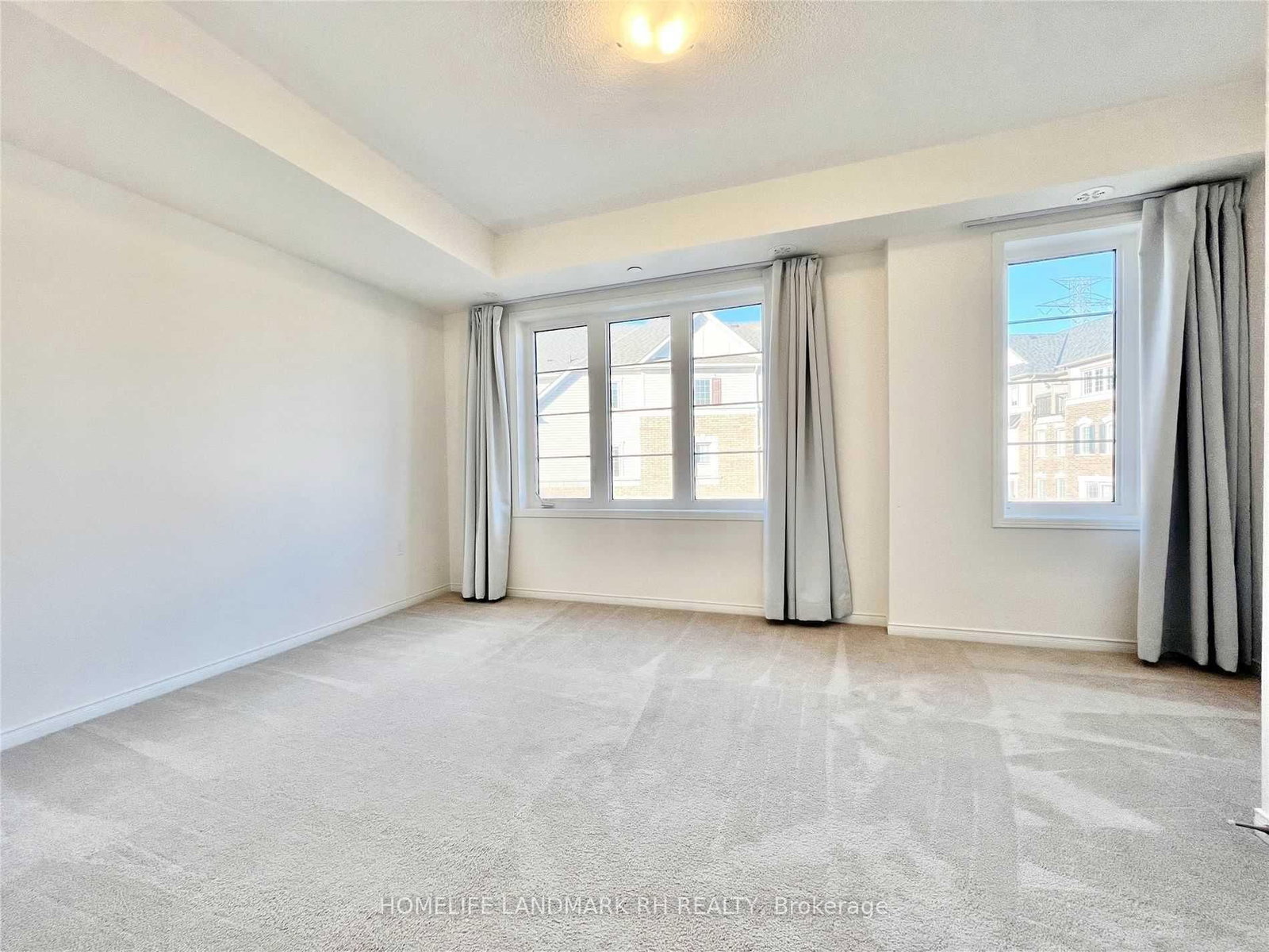 Townhouse leased at 2633 Eaglesham Path, Oshawa, Ontario, L1L 0M7 - Windfields - MLS: E12372076