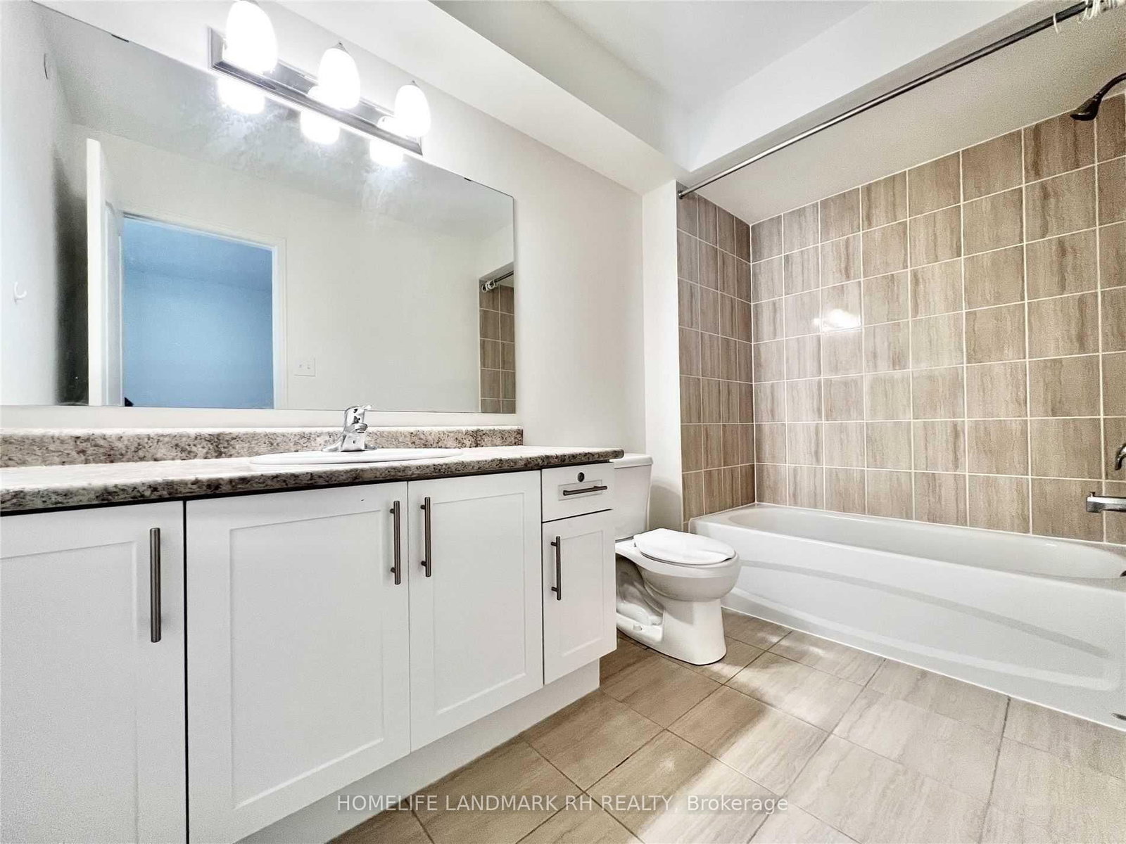 Townhouse leased at 2633 Eaglesham Path, Oshawa, Ontario, L1L 0M7 - Windfields - MLS: E12372076