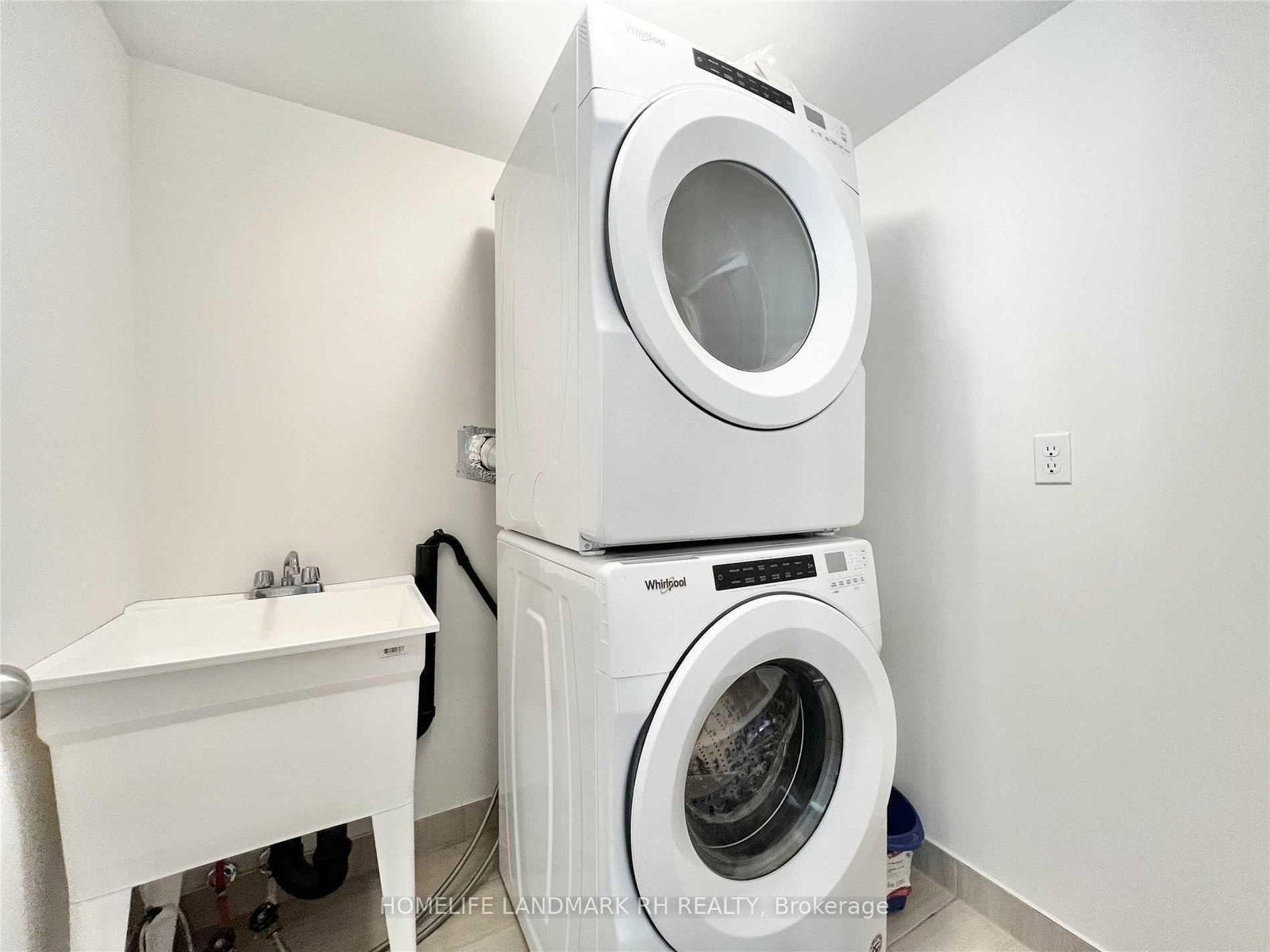 Townhouse leased at 2633 Eaglesham Path, Oshawa, Ontario, L1L 0M7 - Windfields - MLS: E12372076