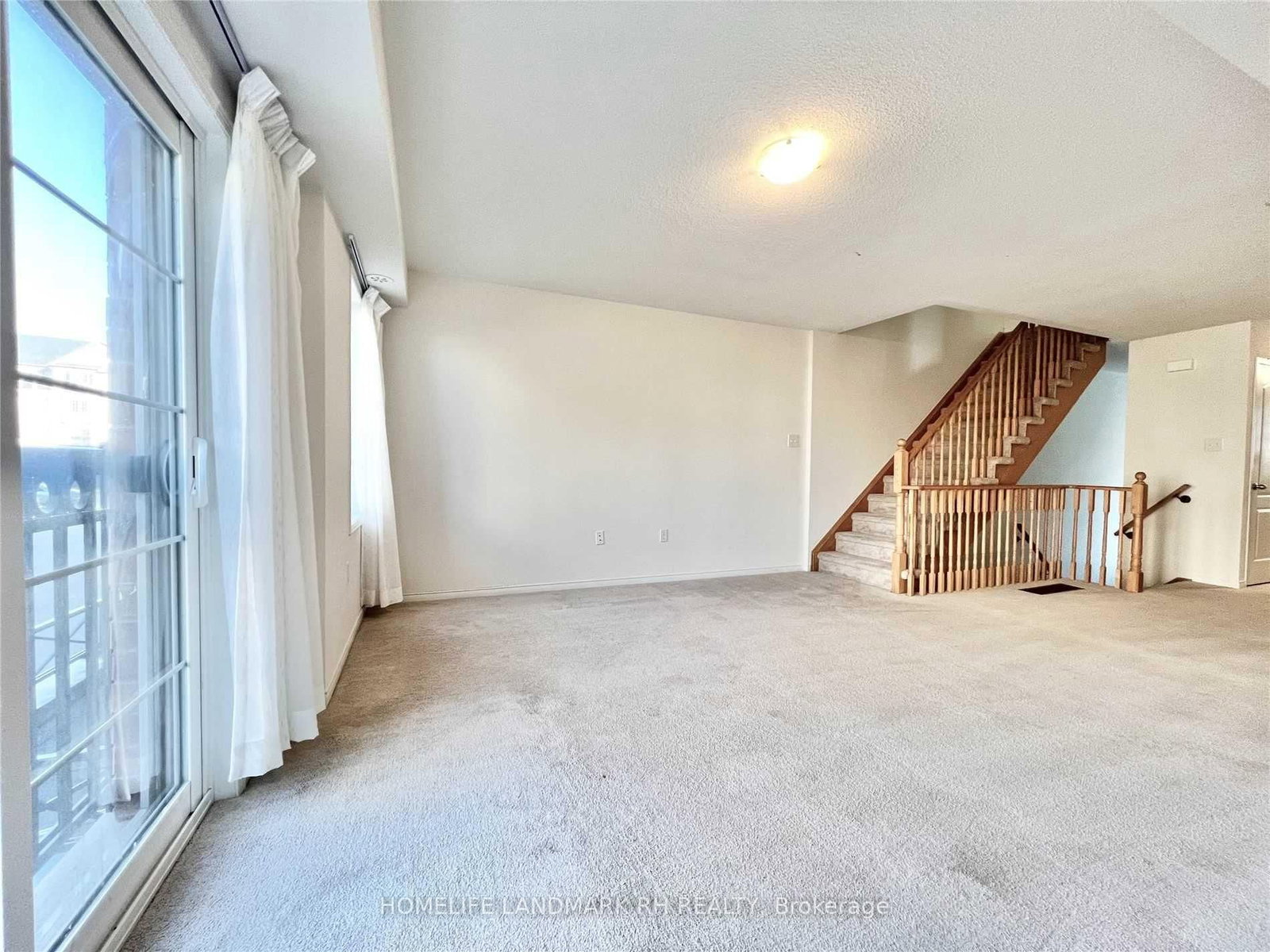 Townhouse leased at 2633 Eaglesham Path, Oshawa, Ontario, L1L 0M7 - Windfields - MLS: E12372076