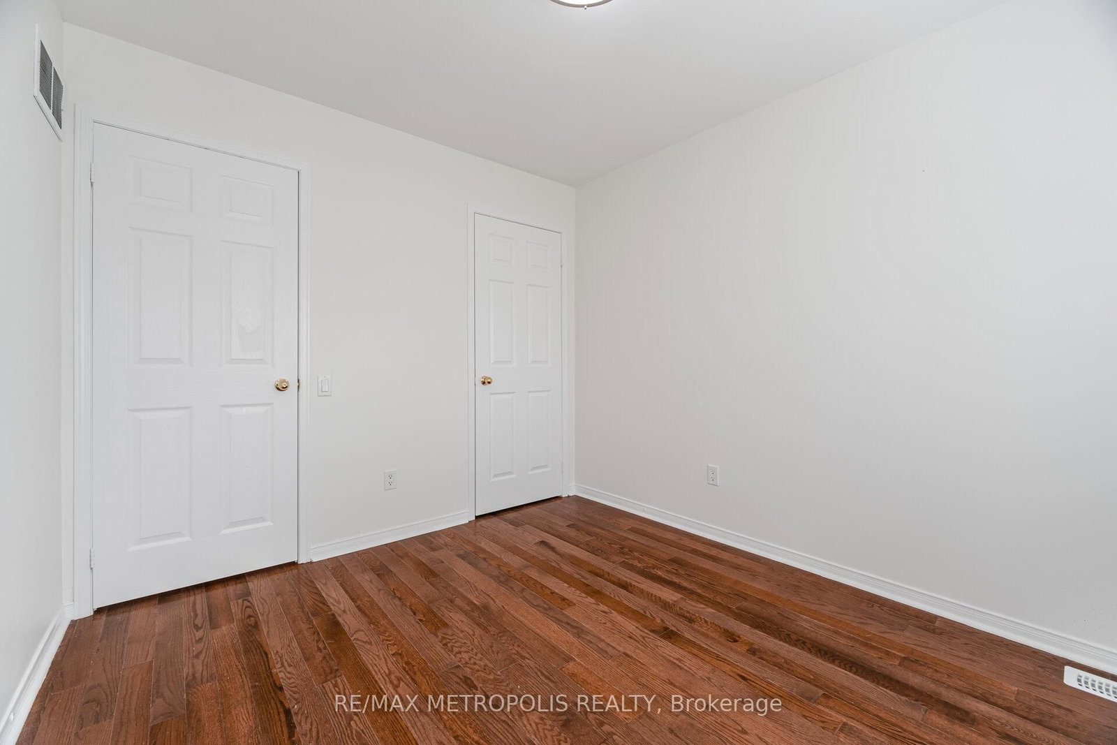 Listing Image 30
