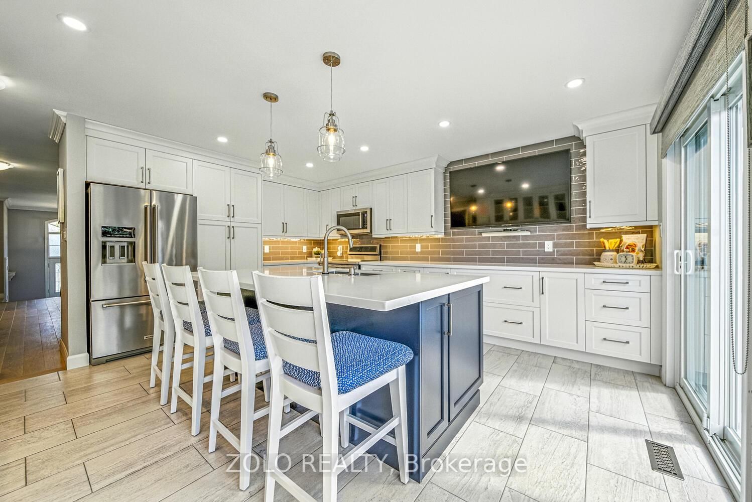Listing Image 10