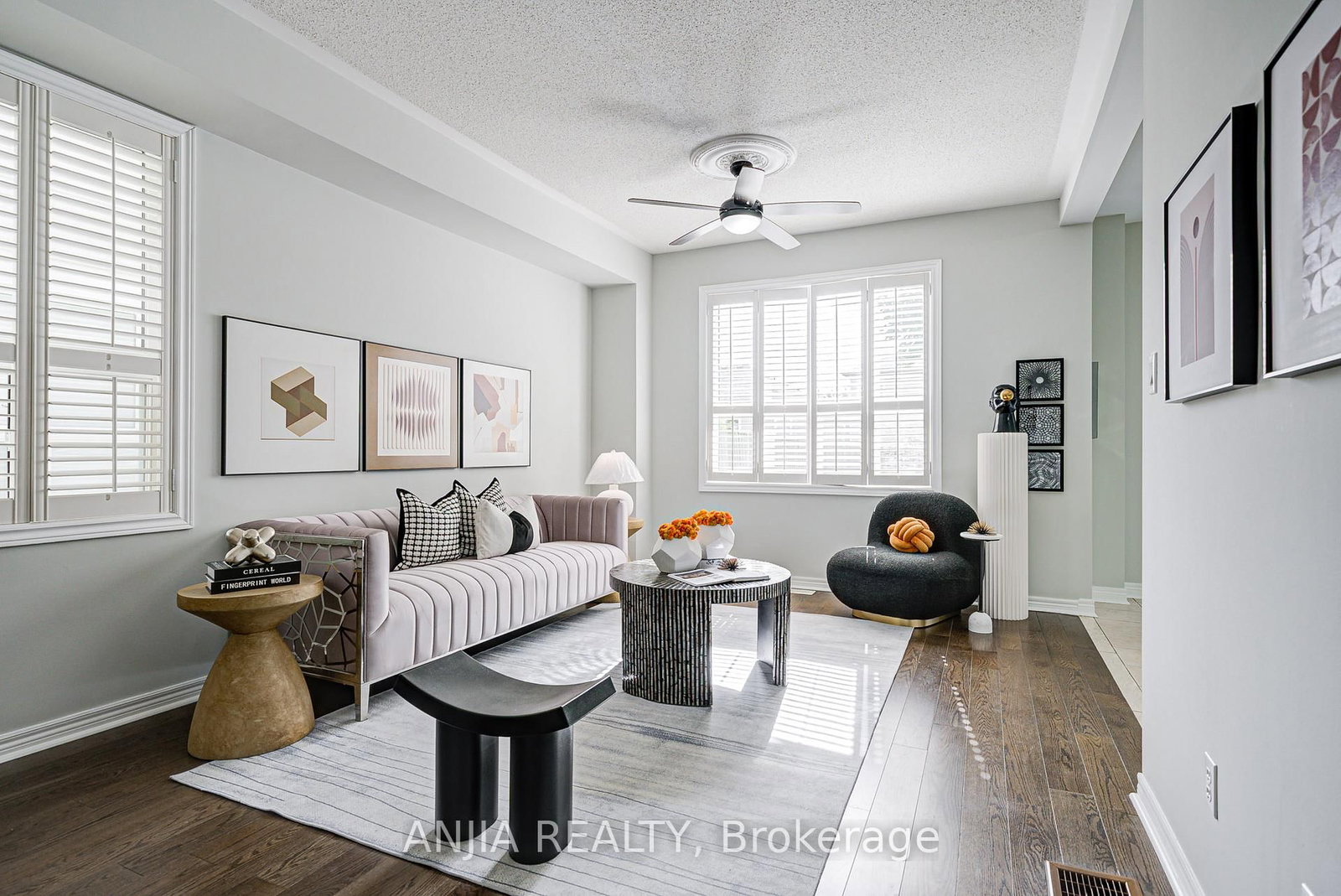 Listing Image 10