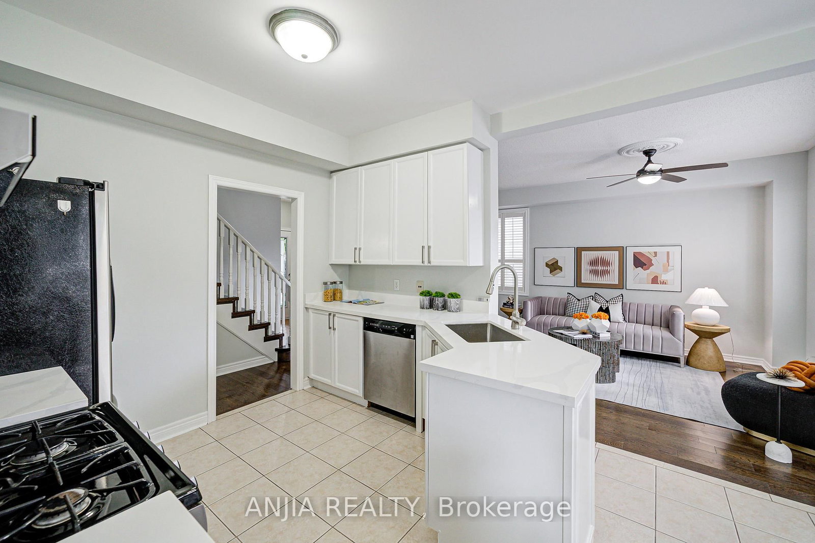 Listing Image 13