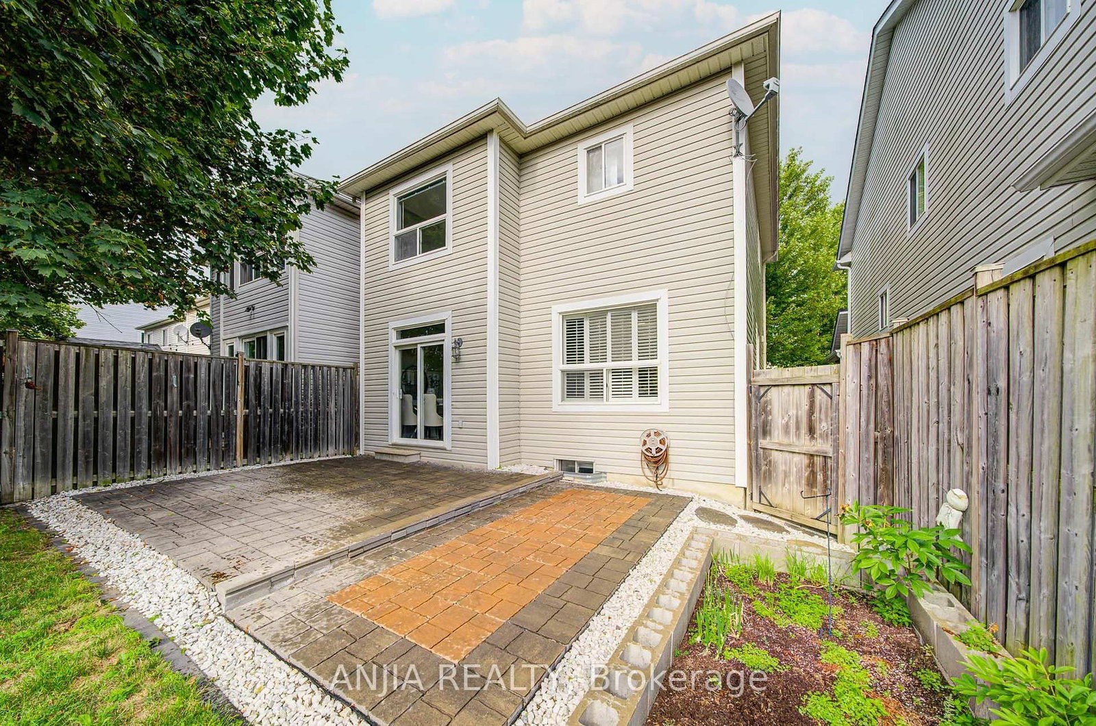 Listing Image 21