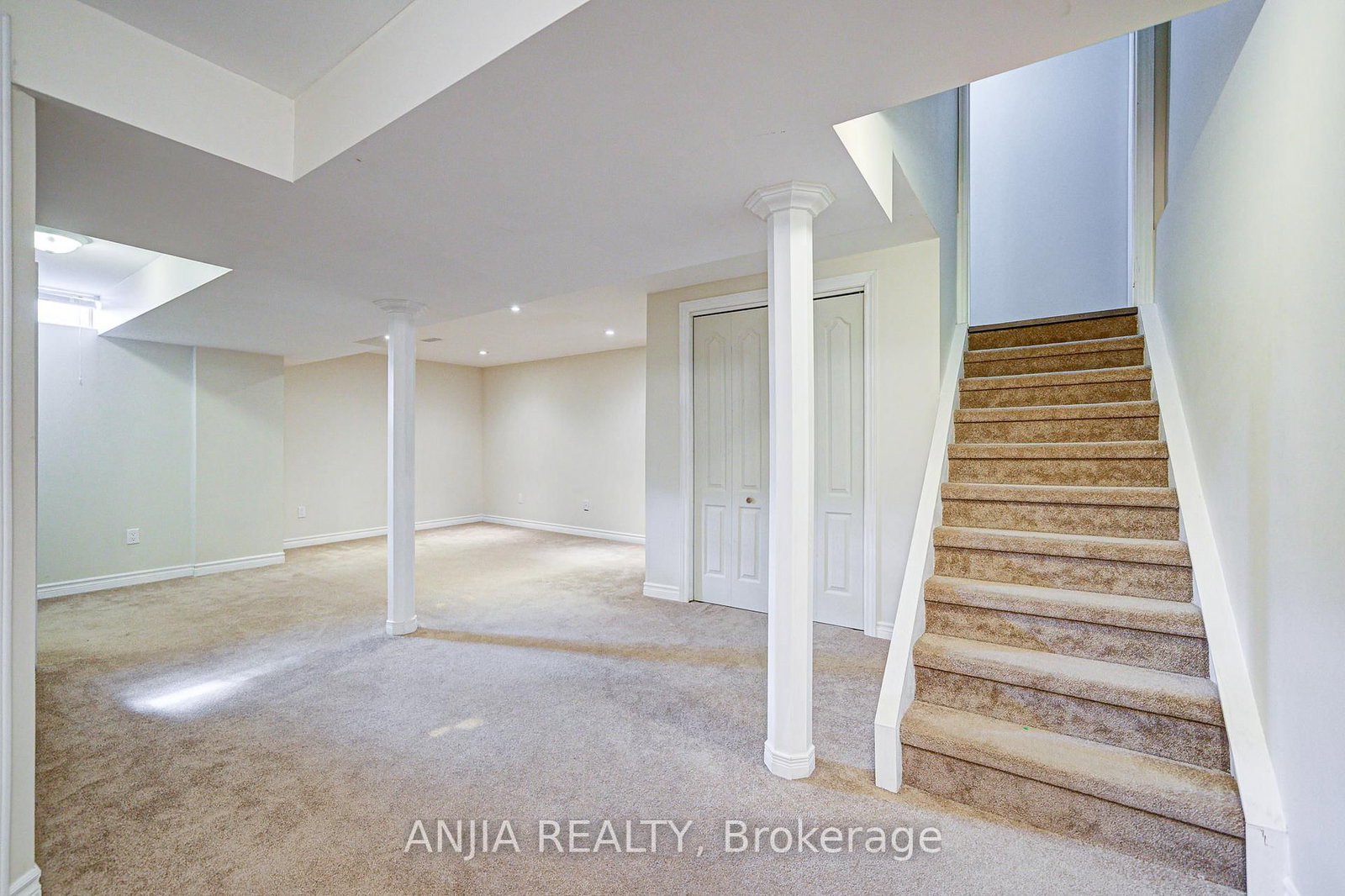 Listing Image 30