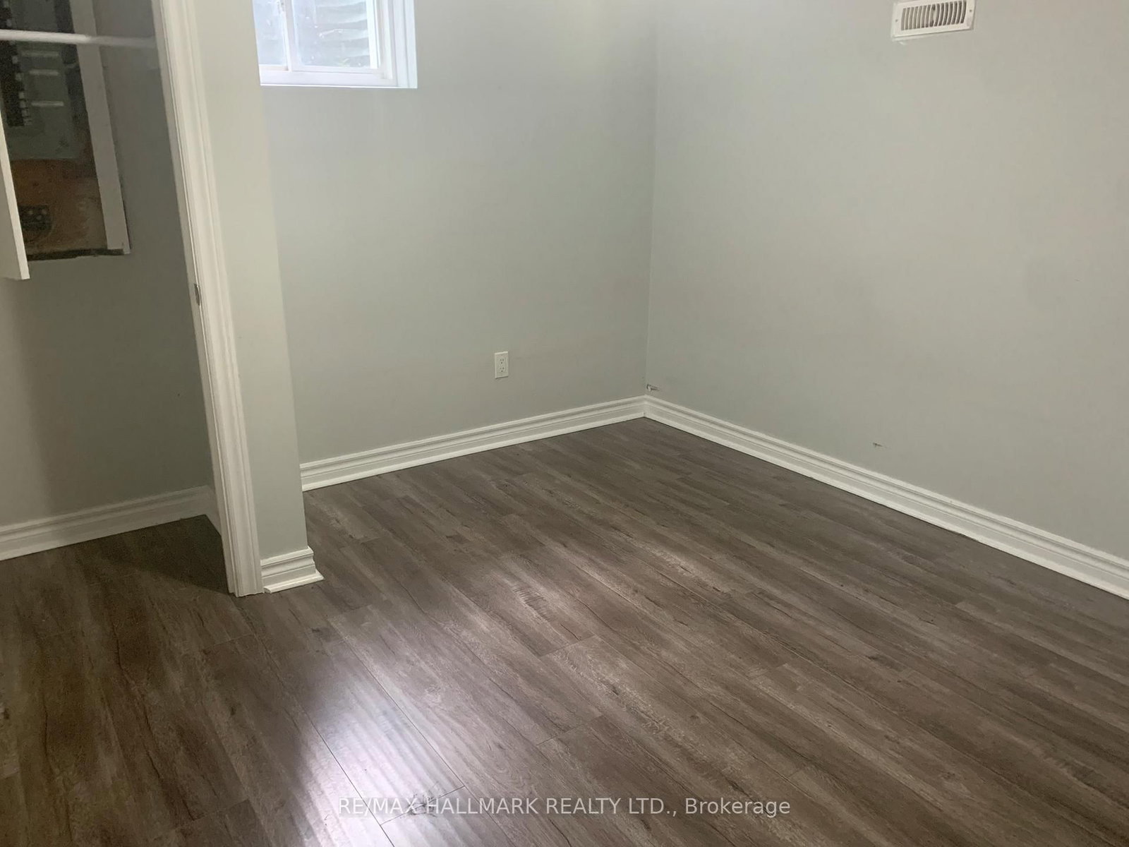 Listing Image 26