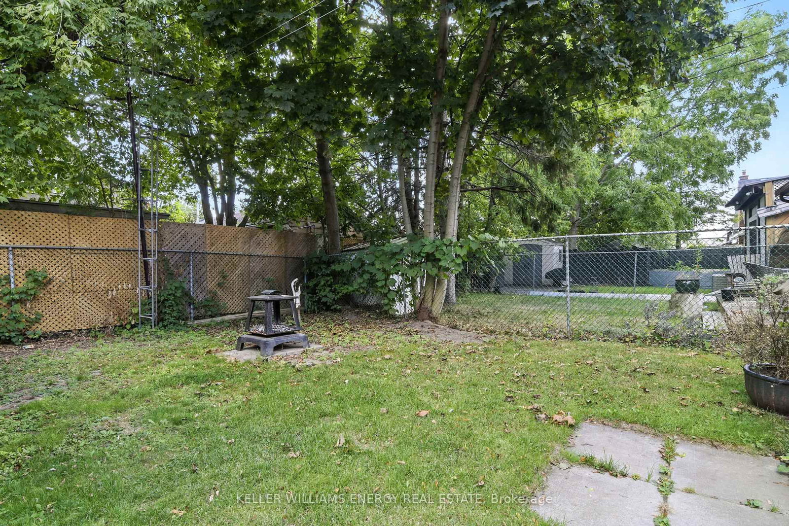 Listing Image 17
