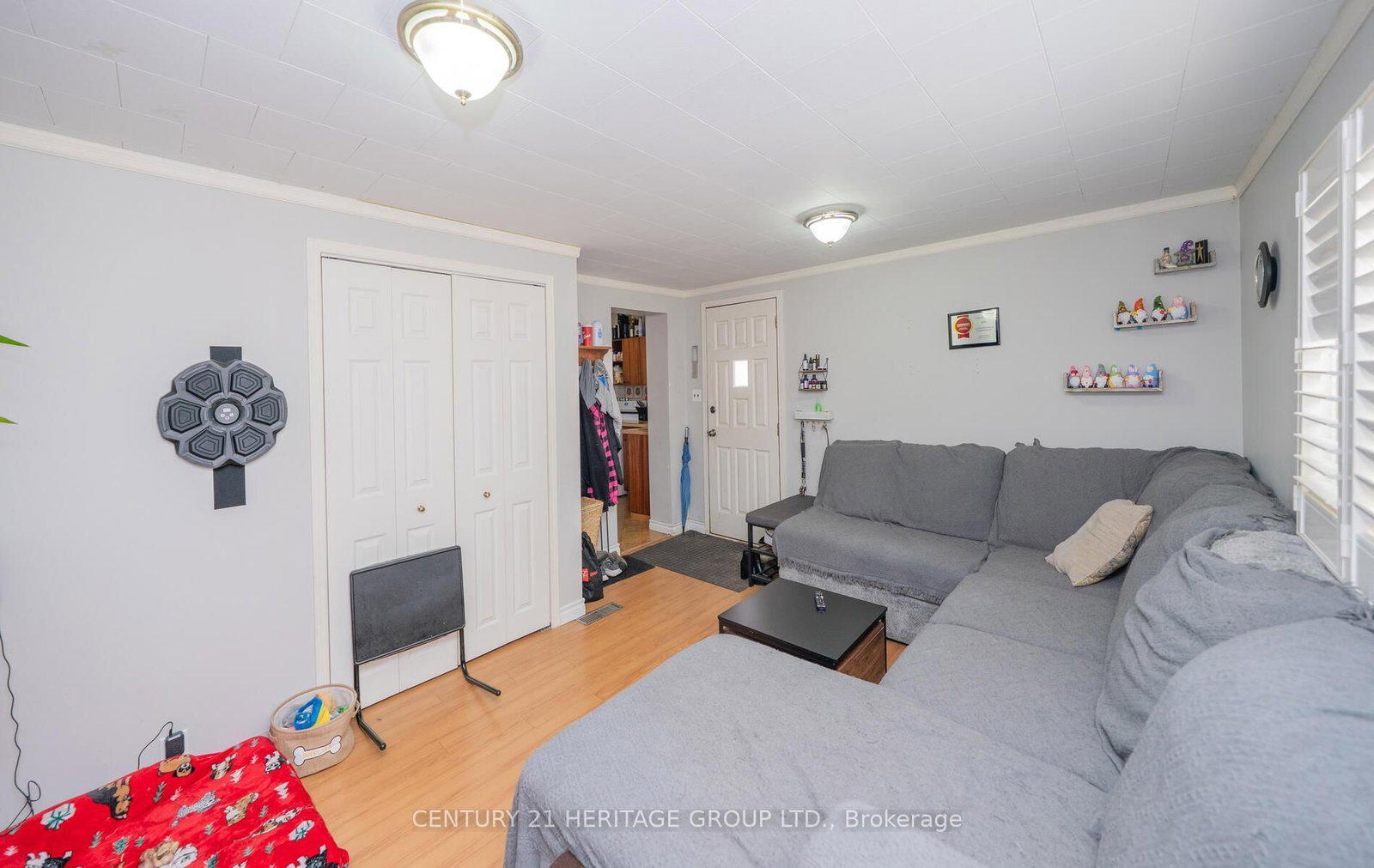 Listing Image 12