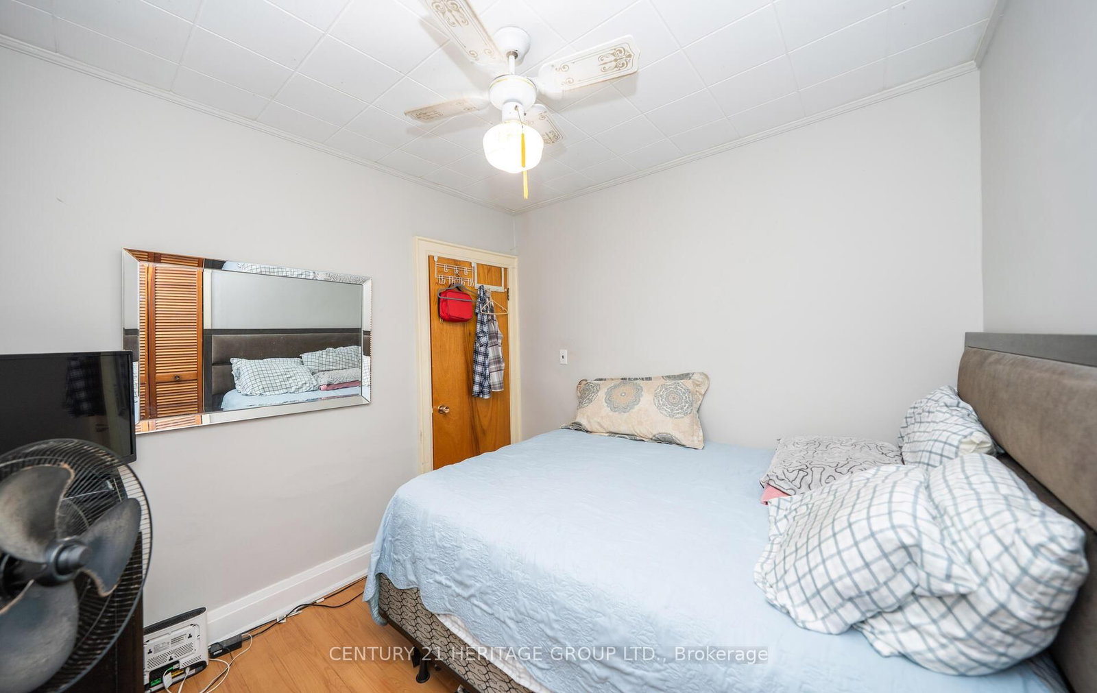 Listing Image 20