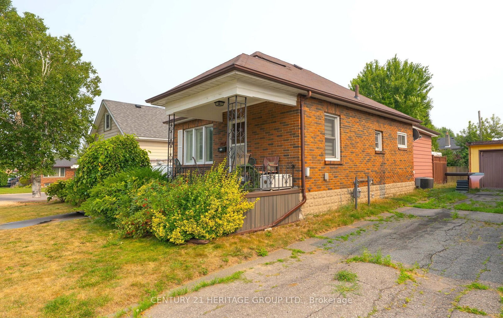 Listing Image 4