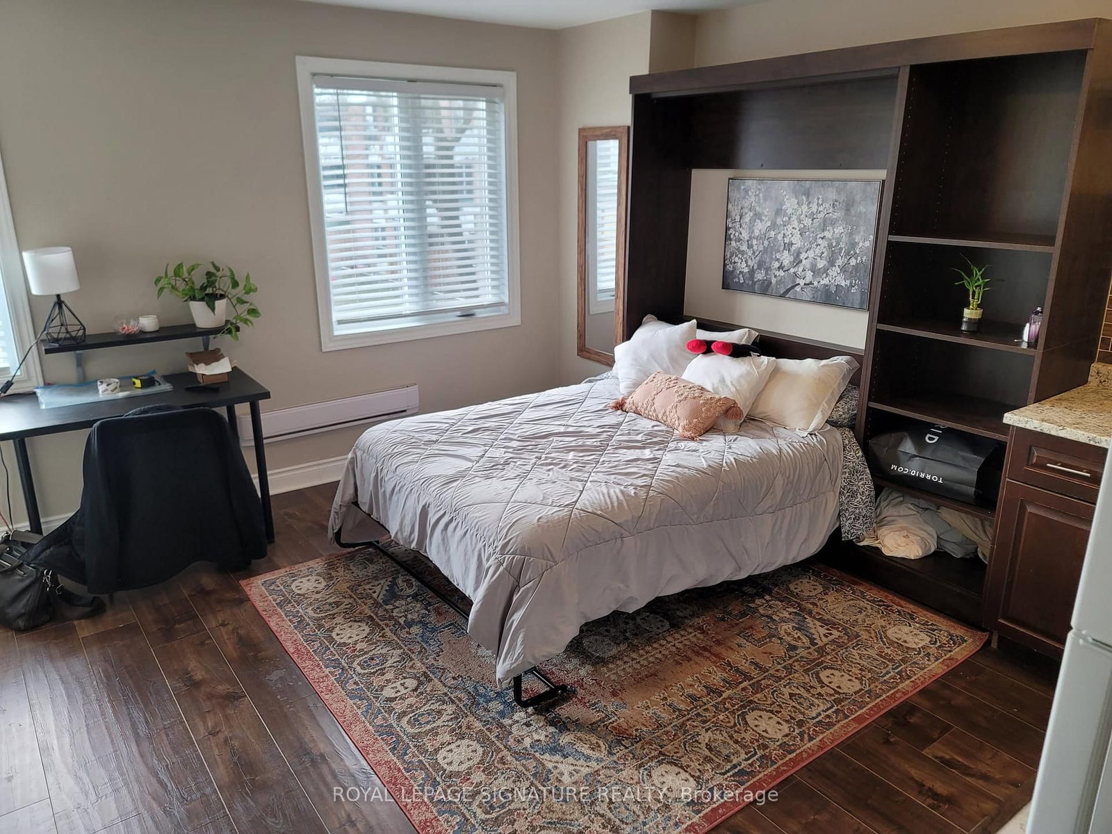 Listing Image 12